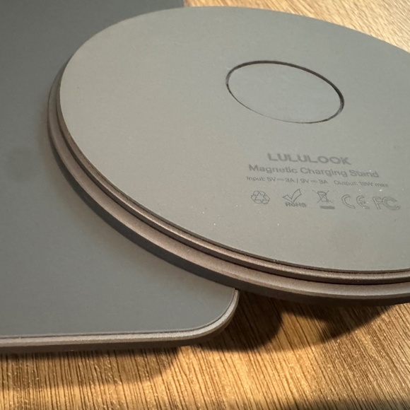 Lululook iPad Stand for iPad Pro 11 M4 (2024) Magnet Adjustable 360 Degree - Picture 3 of 11